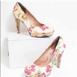 ✨3 for $25✨FRESH✨ unique floral pumps